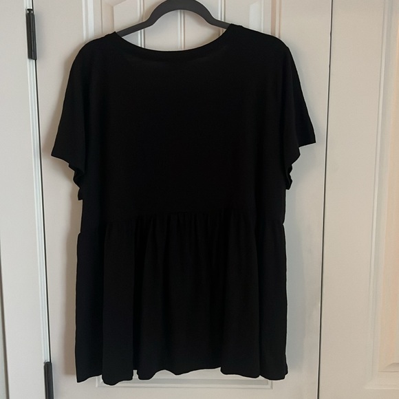 Torrid Black Heart Lips Babydoll Tee Size 3 - Picture 6 of 10